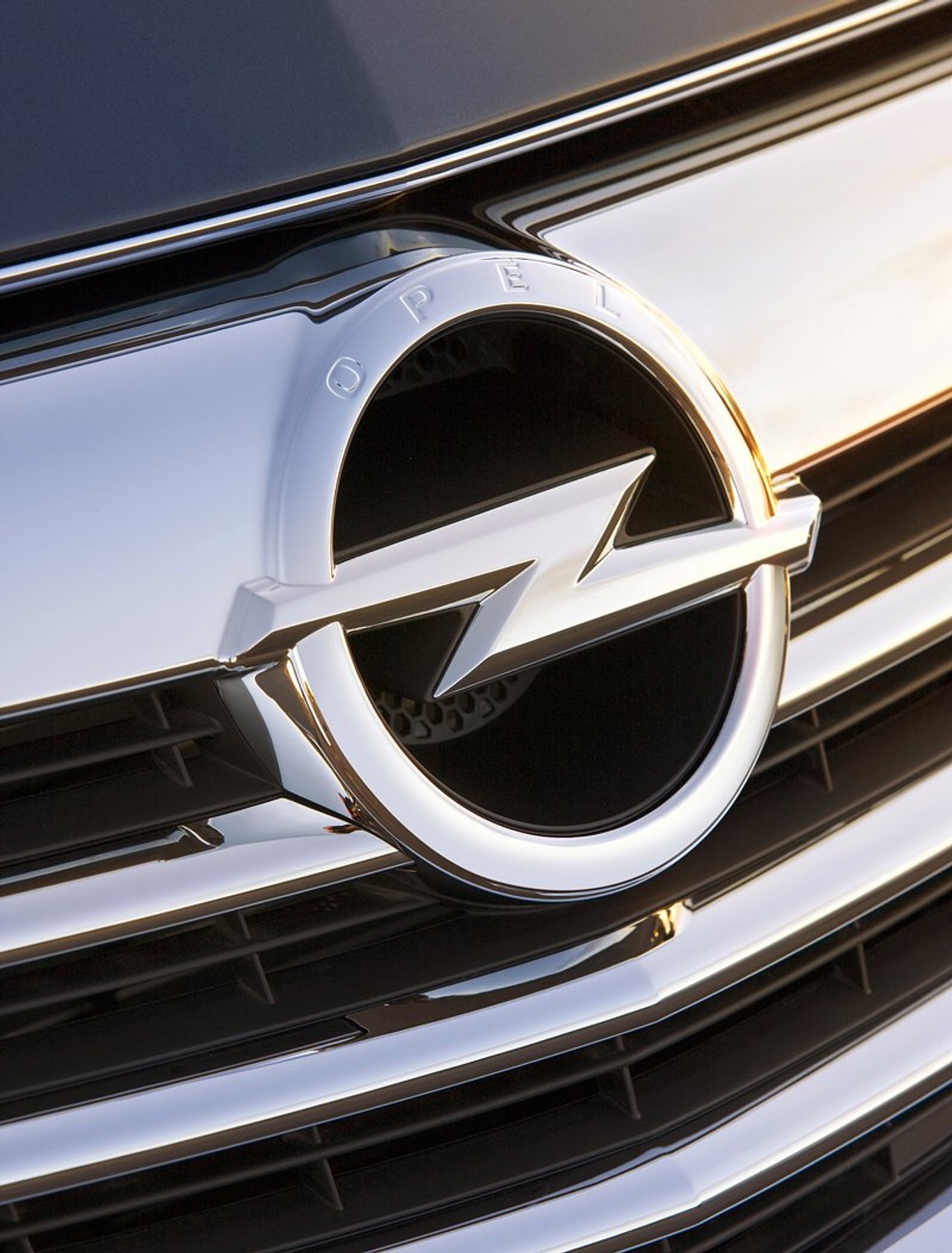 Opel zmieni logo – po raz pierwszy zobaczymy je na modelu Insignia