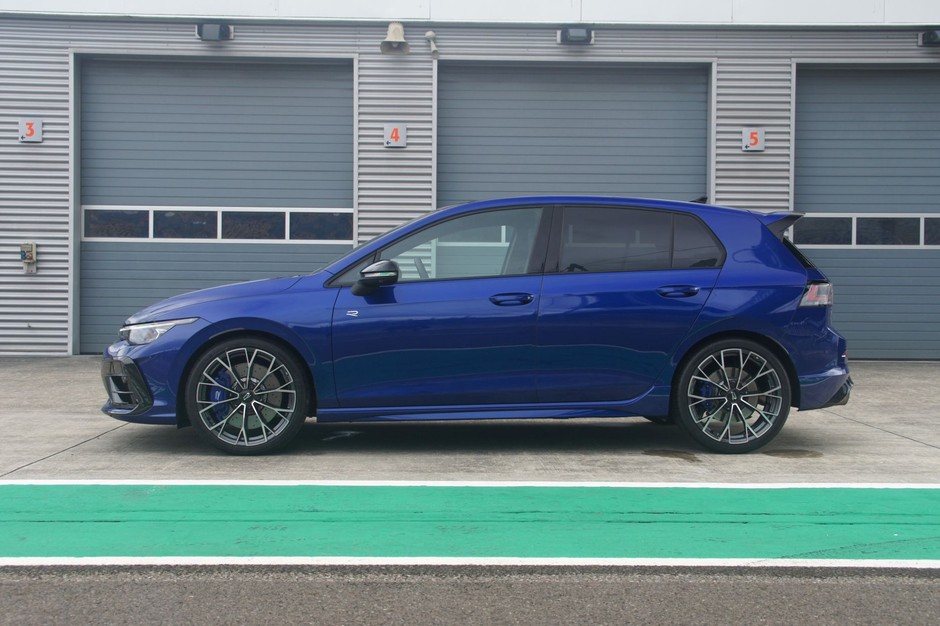 Volkswagen Golf R (2024)