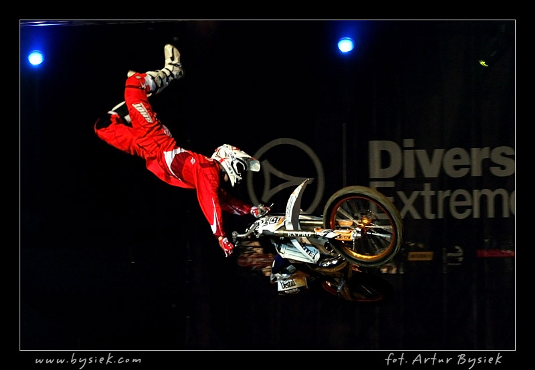 DIVERSE Night of the Jumps - fotografował Artur Bysiek