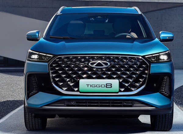 Chińscy producenci stawiają na hybrydy. Do Polski zmierza Chery Tiggo 8 PHEV