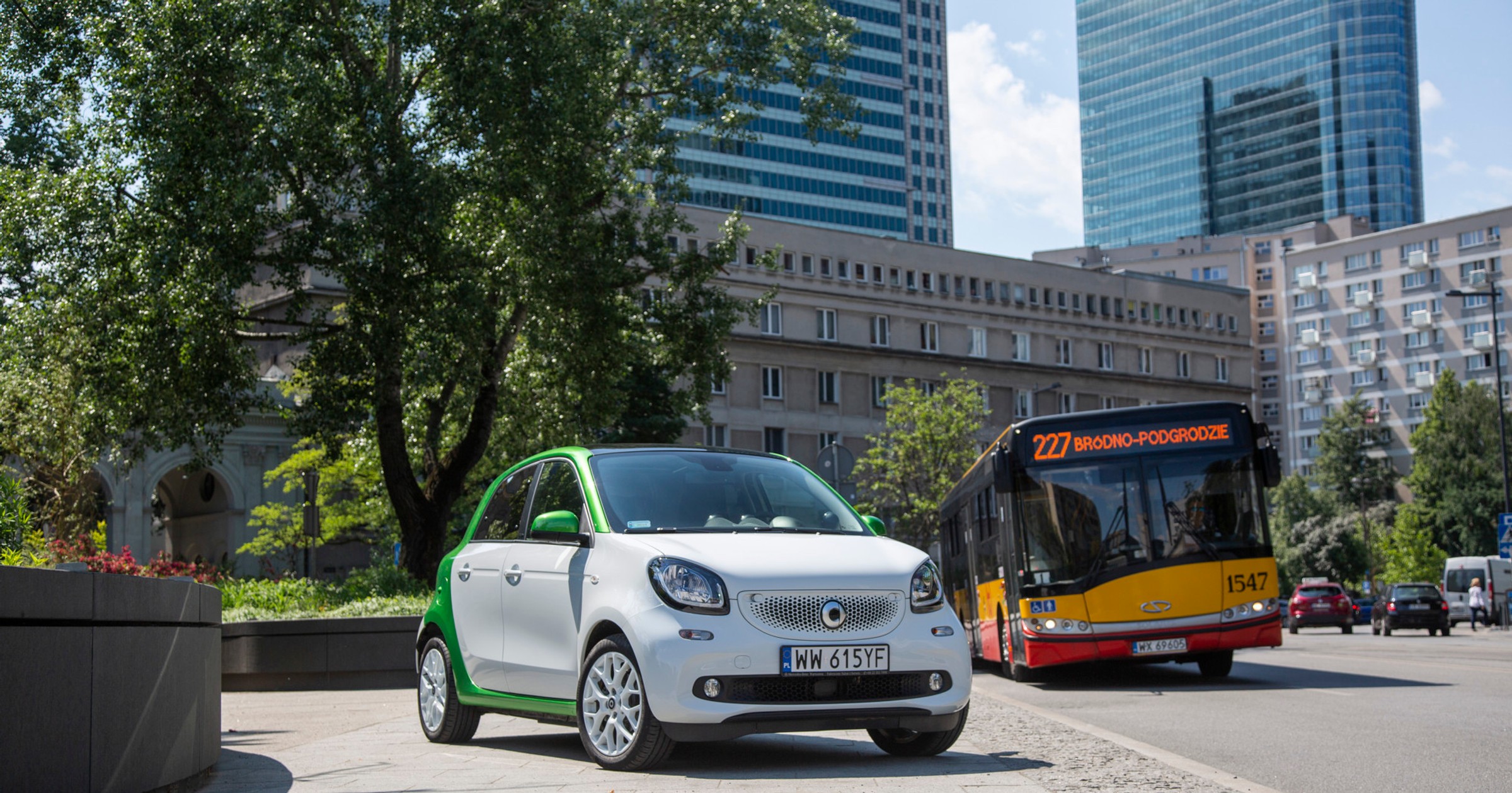 Smart Forfour – jeden z czterech modeli, które z racji ceny kwalifikują się do rządowych dopłat. Czy godnie zastąpi używanego Passata z dieslem?