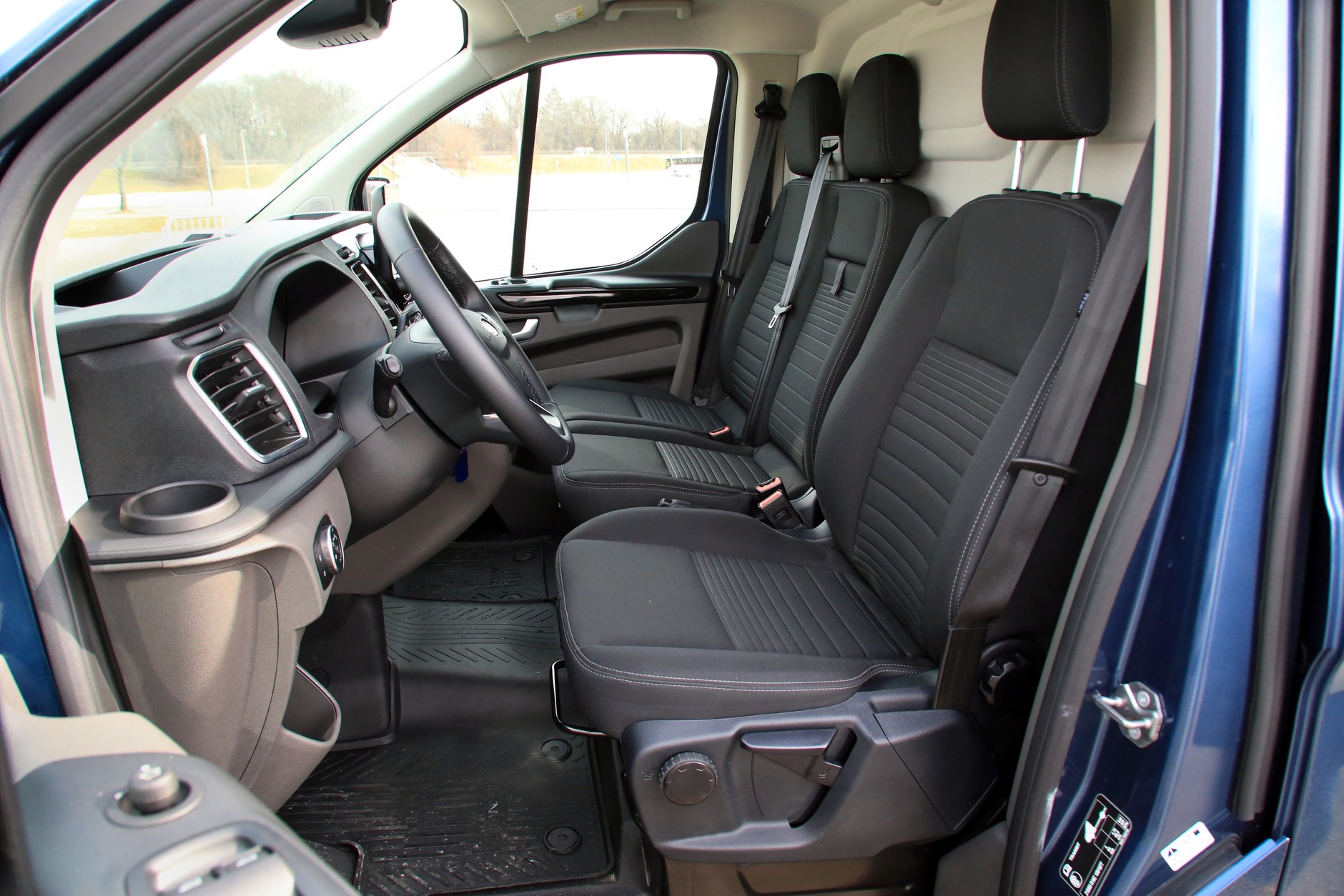 Ford Transit Custom plug-in – miejski dostawczak