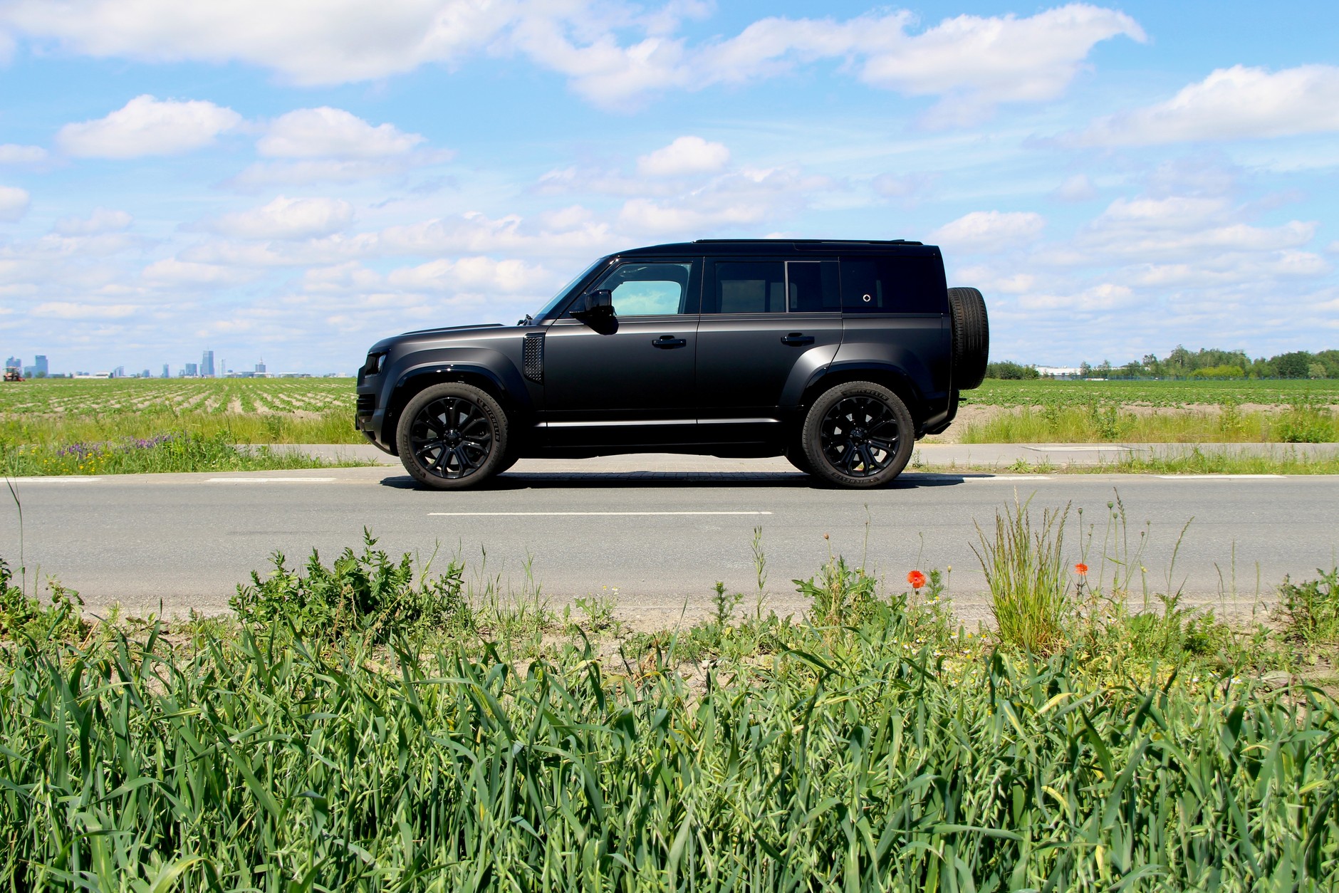 Land Rover Defender OCTA