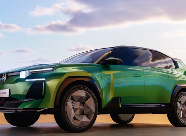 Citroen zrywa z krągłościami. Taki będzie nowy rodzinny SUV C5 Aircross