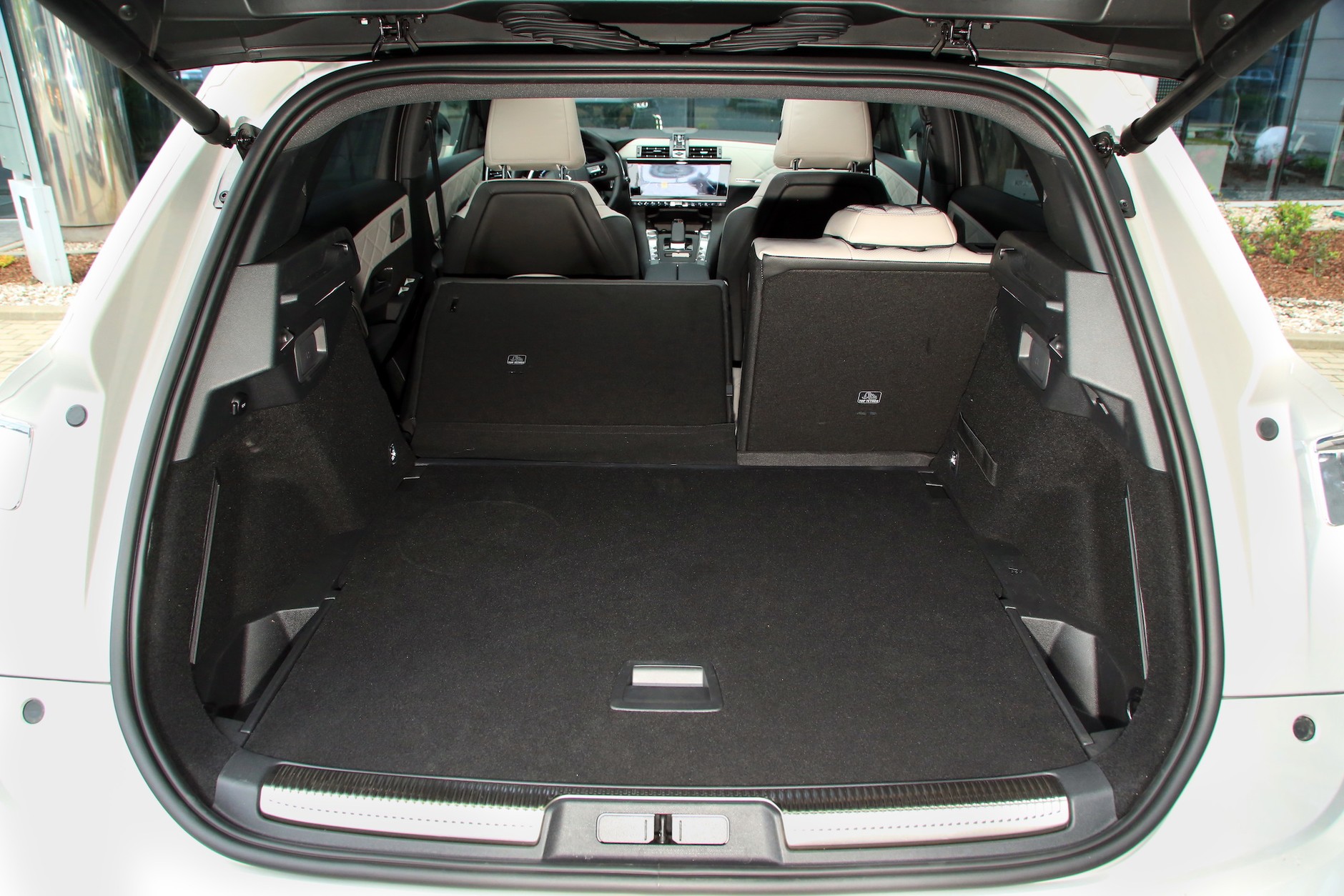 DS 7 Crossback E-Tense 4x4 – hybryda dla indywidualistów