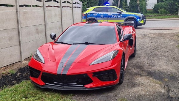 Zatrzymany Chevrolet Corvette