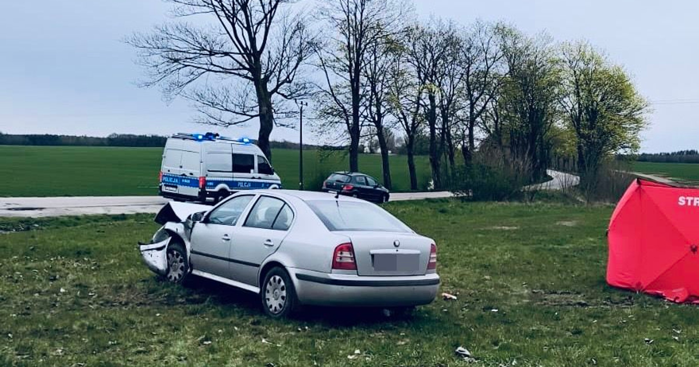 Nie zatrzymał się przed znakiem. Tragedia w Główczycach
