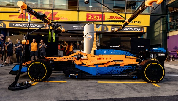 McLaren i Lego zbudowały bolid F1 naturalnej wielkości