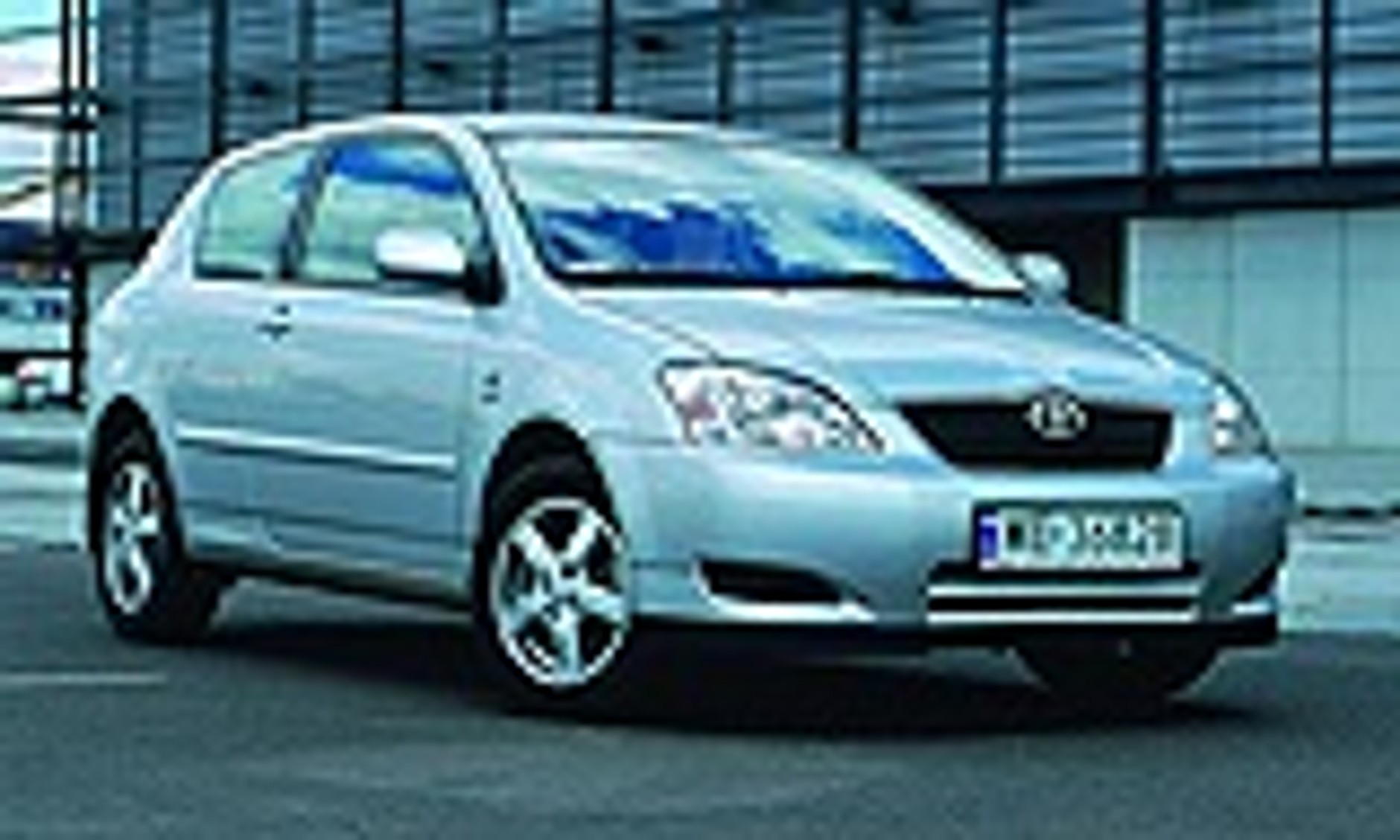 Nieco szybsze kompakty