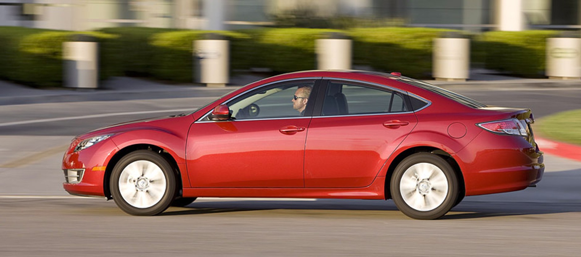 Mazda 6 w USA: tylko w wersji sedan, ale z silnikiem 3,7 V6 (272 KM)