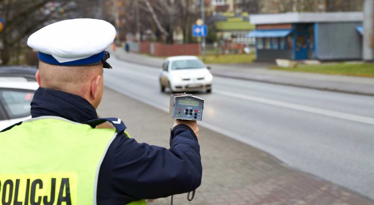 Obalamy internetowe mity o pracy policji