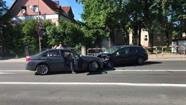 Nowe policyjne BMW do kasacji