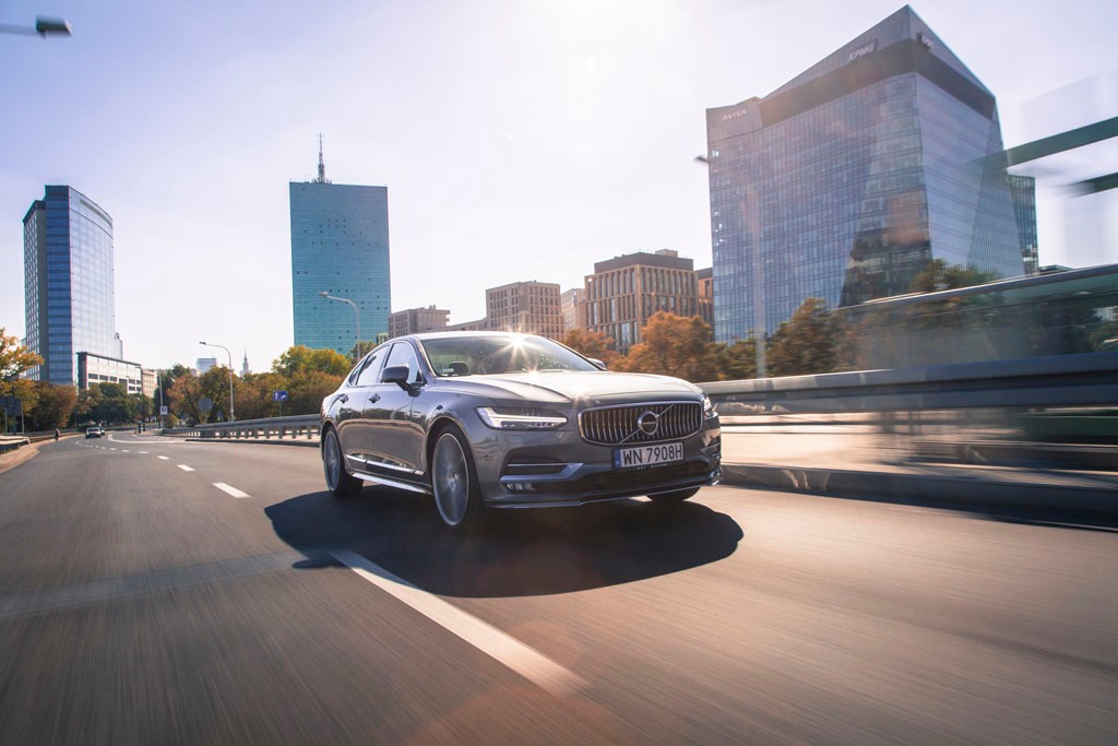 Volvo S90 D4 - inny wymiar luksusu