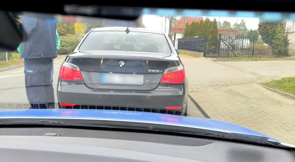 BMW z podrobionymi tablicami rejestracyjnymi