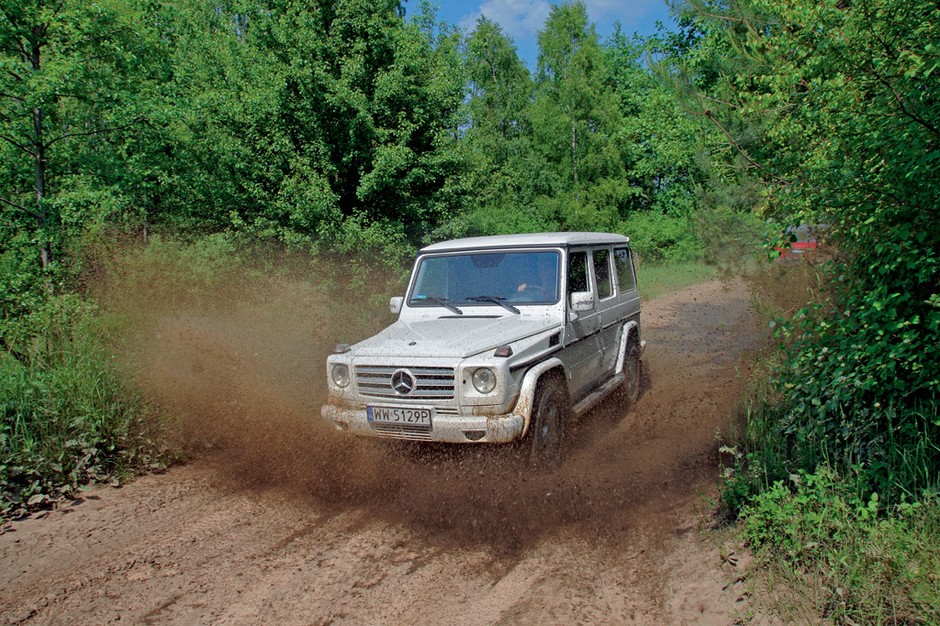 Mercedes G 350 kontra Land Rover Defender i Honker 2000: czy prawdziwe terenówki są na wymarciu?