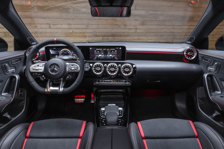 Mercedes AMG CLA 45 4 Matic