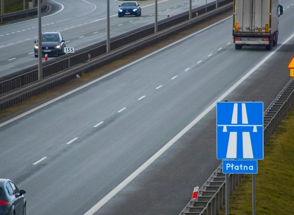 "Podwyżki zachęcają do omijania autostrad". 462 km w Polsce są płatne
