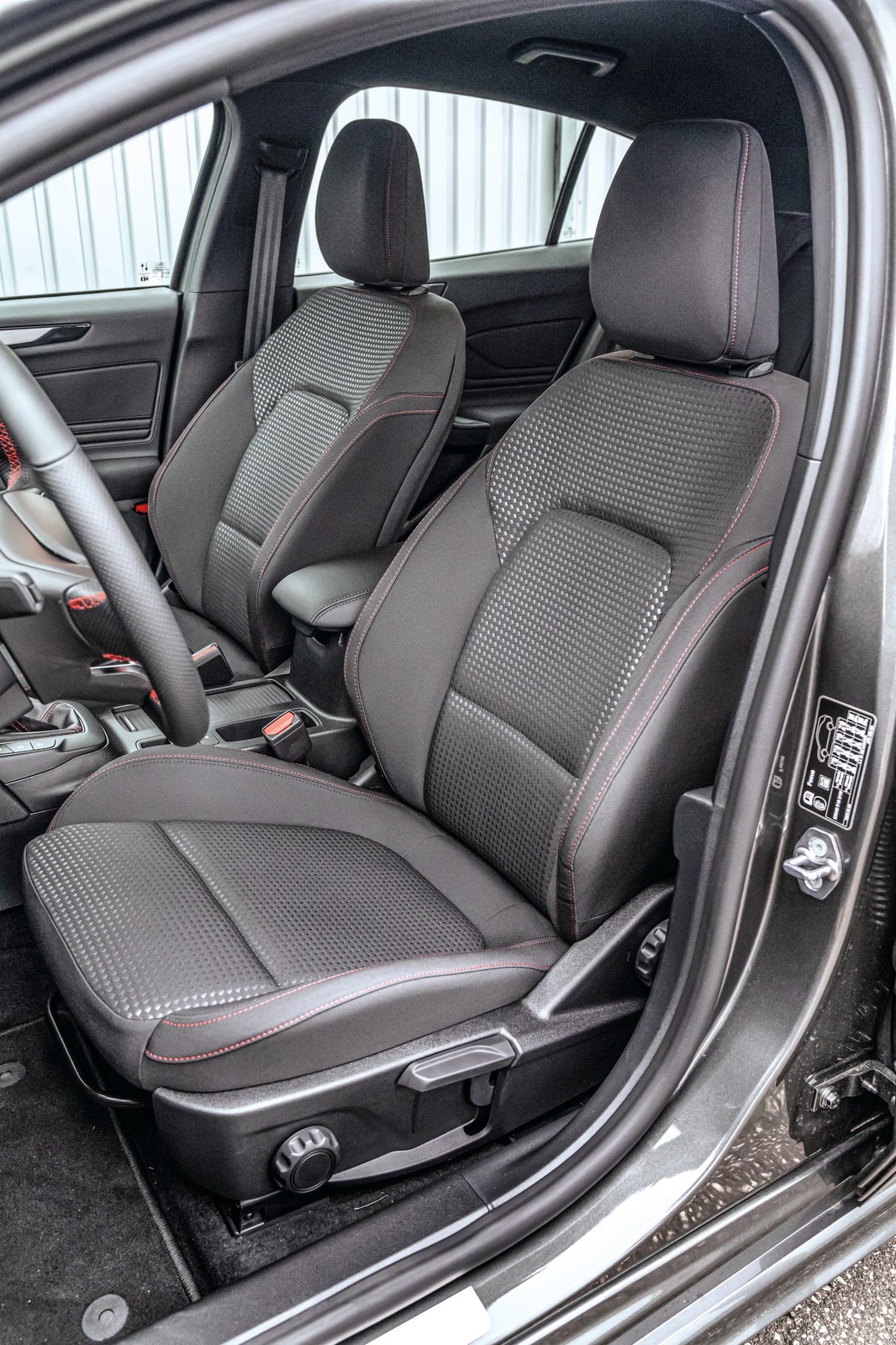 Ford Focus 1.0 EcoBoost Hybrid - fotel kierowcy