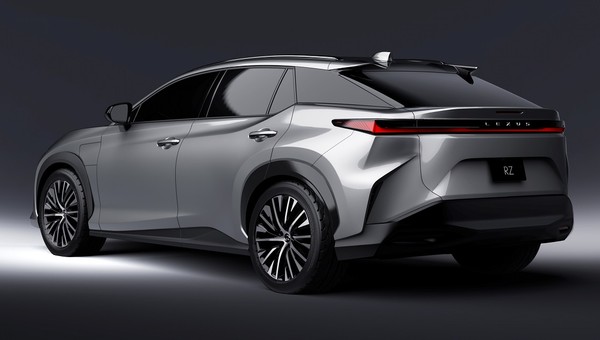 Elektryczny Lexus RZ 450e na pierwszych zdjęciach