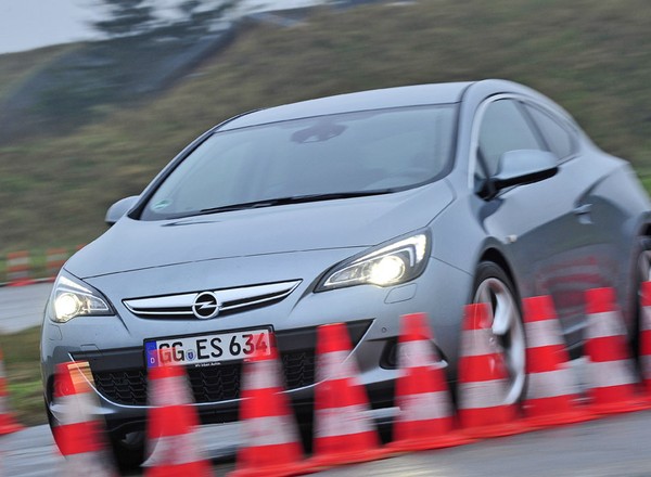 Opel Astra GTC: kompakt w sportowym stylu
