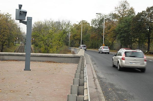 Nielegalne fotoradary - Posłowie uratowali nas przed głupotą posłów
