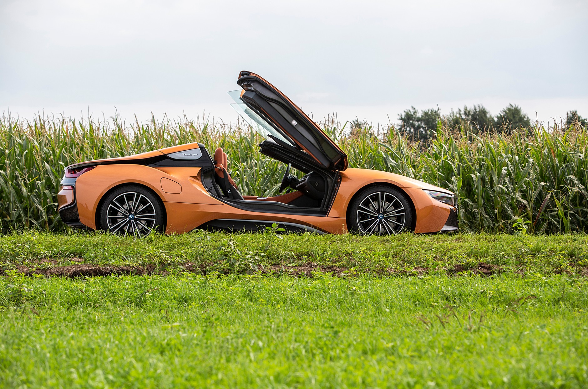 Test BMW i8 Roadster - futurystycznie i luksusowo