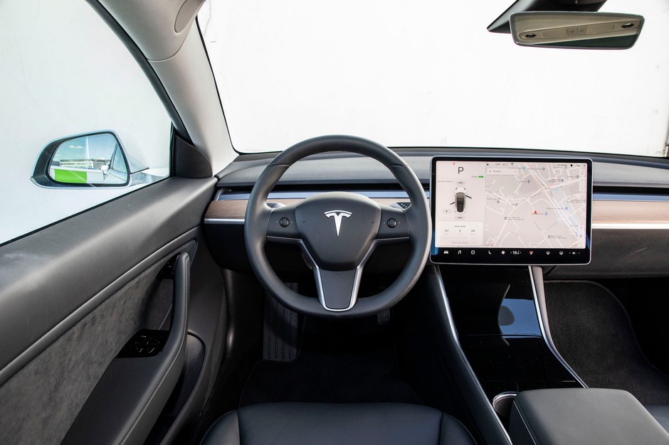Tesla Model 3 Long Range AWD