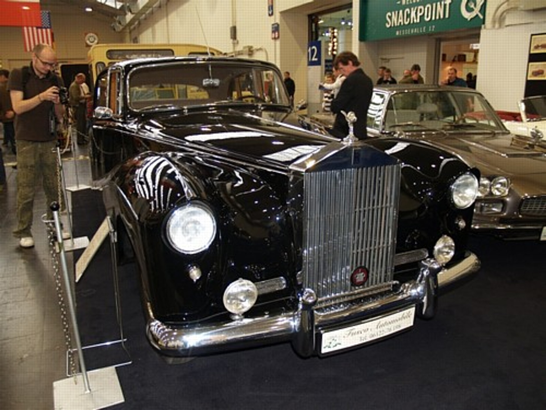 Technoclassica Essen 2009: Zabytkowe auta na salonie.