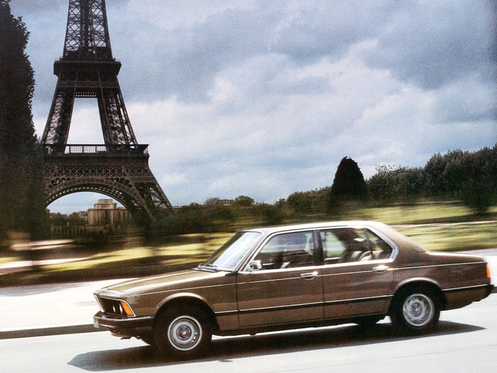 BMW serii 7: już 30 lat na drogach