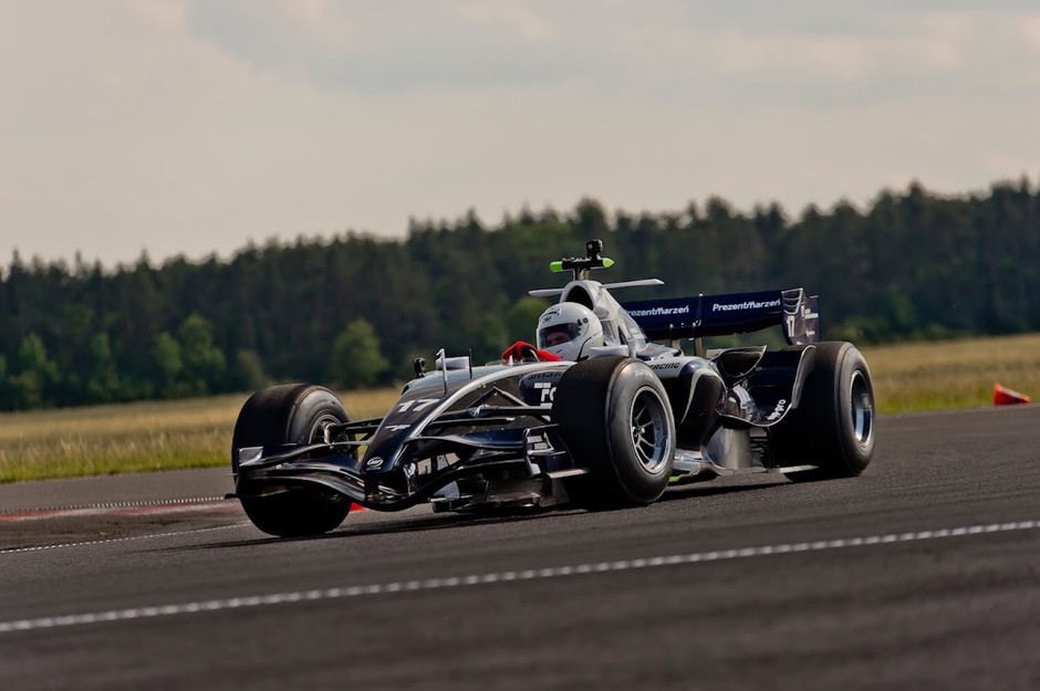 Formula Drive. Poprowadź bolid F1