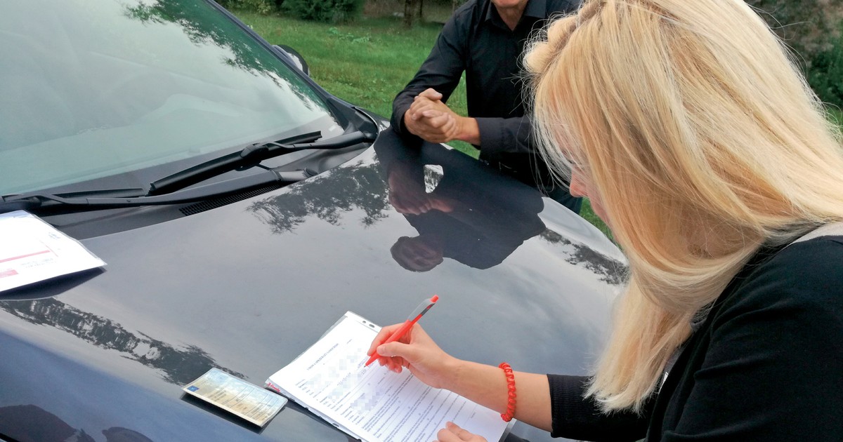Formalności i wydatki po zakupie auta.