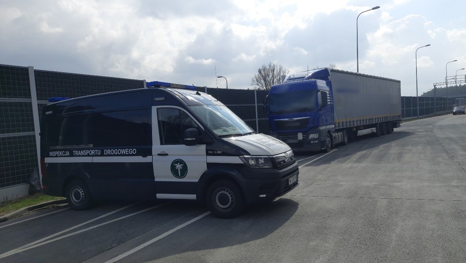 Patrol ITD zatrzymał kierowcę, który jechał o 20 godzin za długo