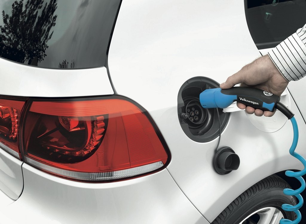 Volkswagen Golf blue-e-motion Concept