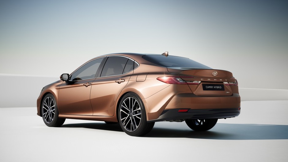 Nowa Toyota Camry