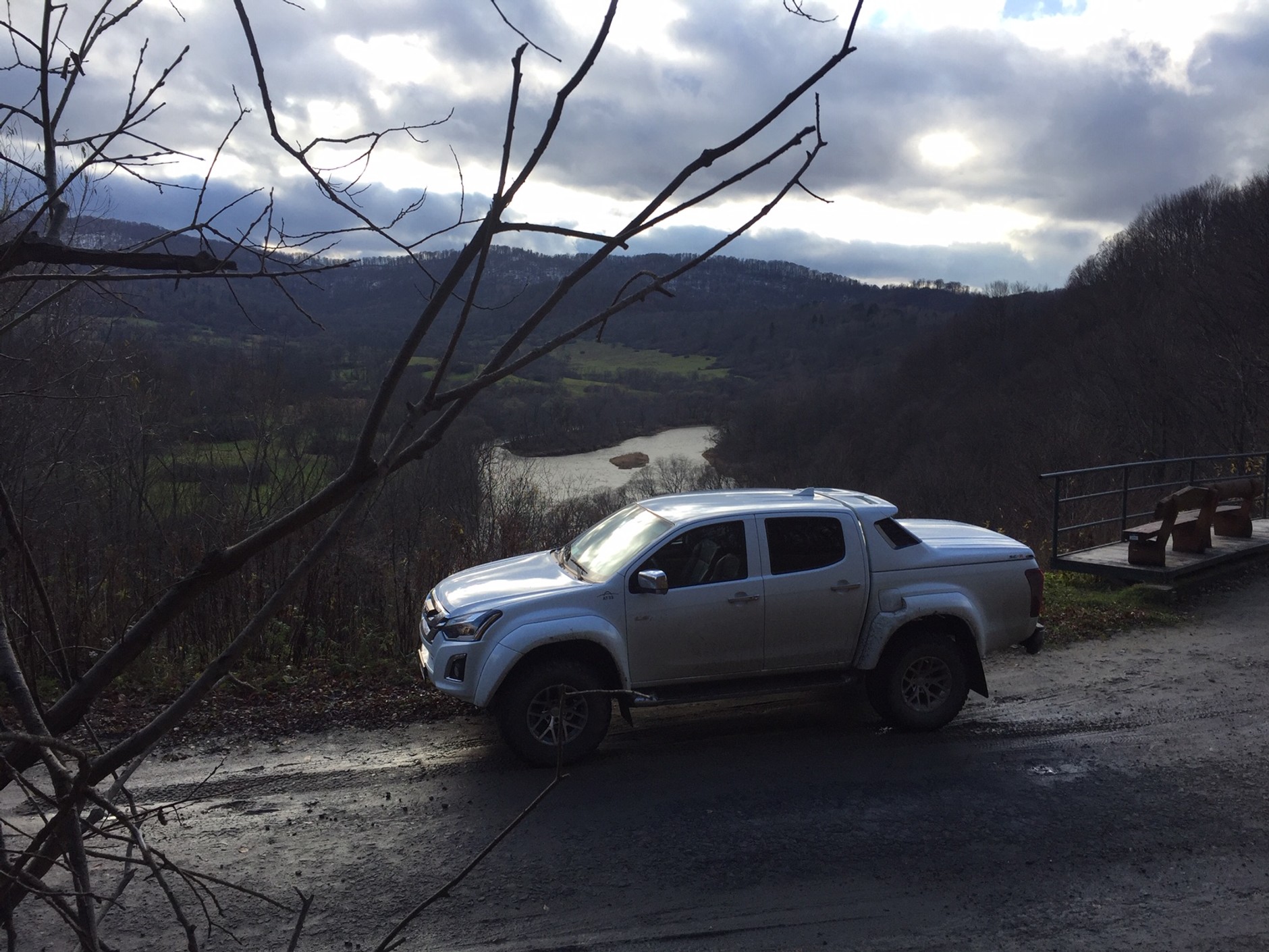 Isuzu D-Max Arctic Truck 1.9 D automat