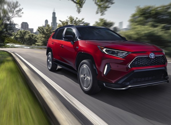 Toyota RAV4 w mocnej wersji hybrydowej typu plug-in