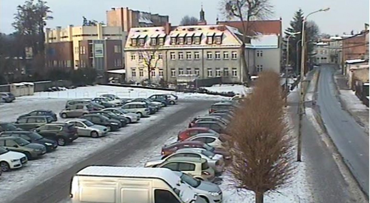 Totalna blokada aut na parkingu. Powód? Bezmyślność kierowców