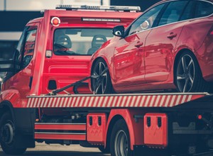 Ten sposób złodziei nie wzbudza podejrzeń. Mogą ukraść każde auto