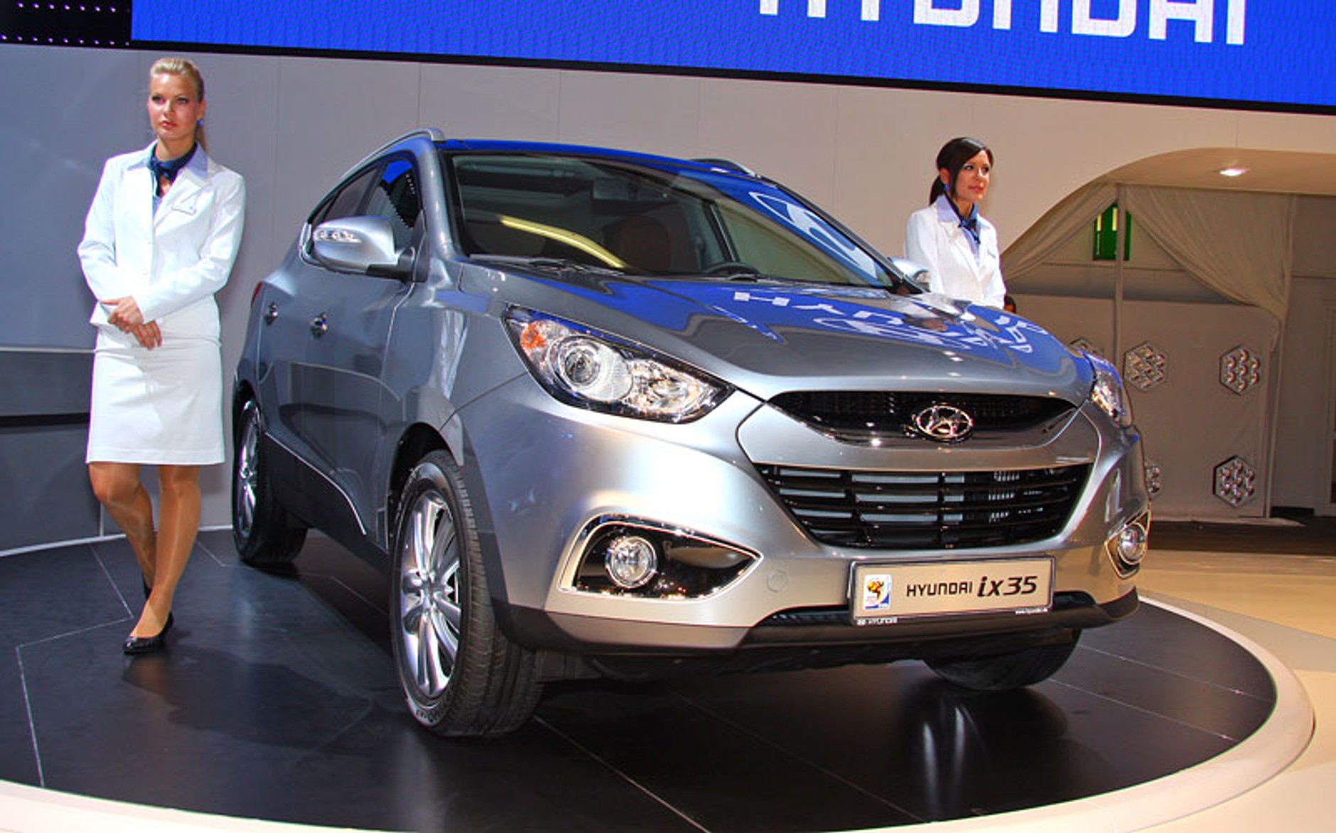 IAA Frankfurt 2009: 81 premier światowych, 753 wystawców z 30 krajów (fotogaleria I.)