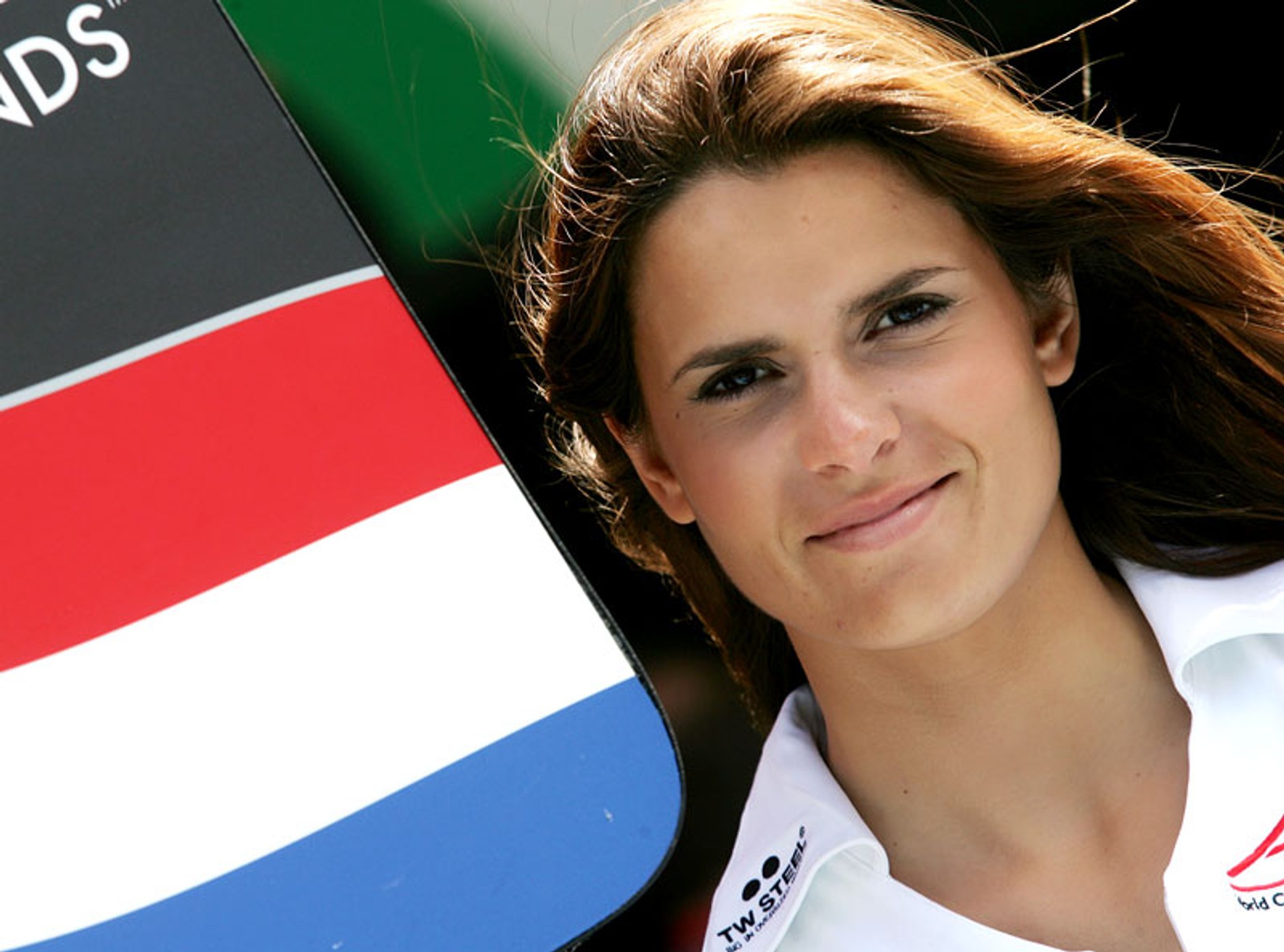 Tylko u nas: dziewczyny bawią się narzędziami