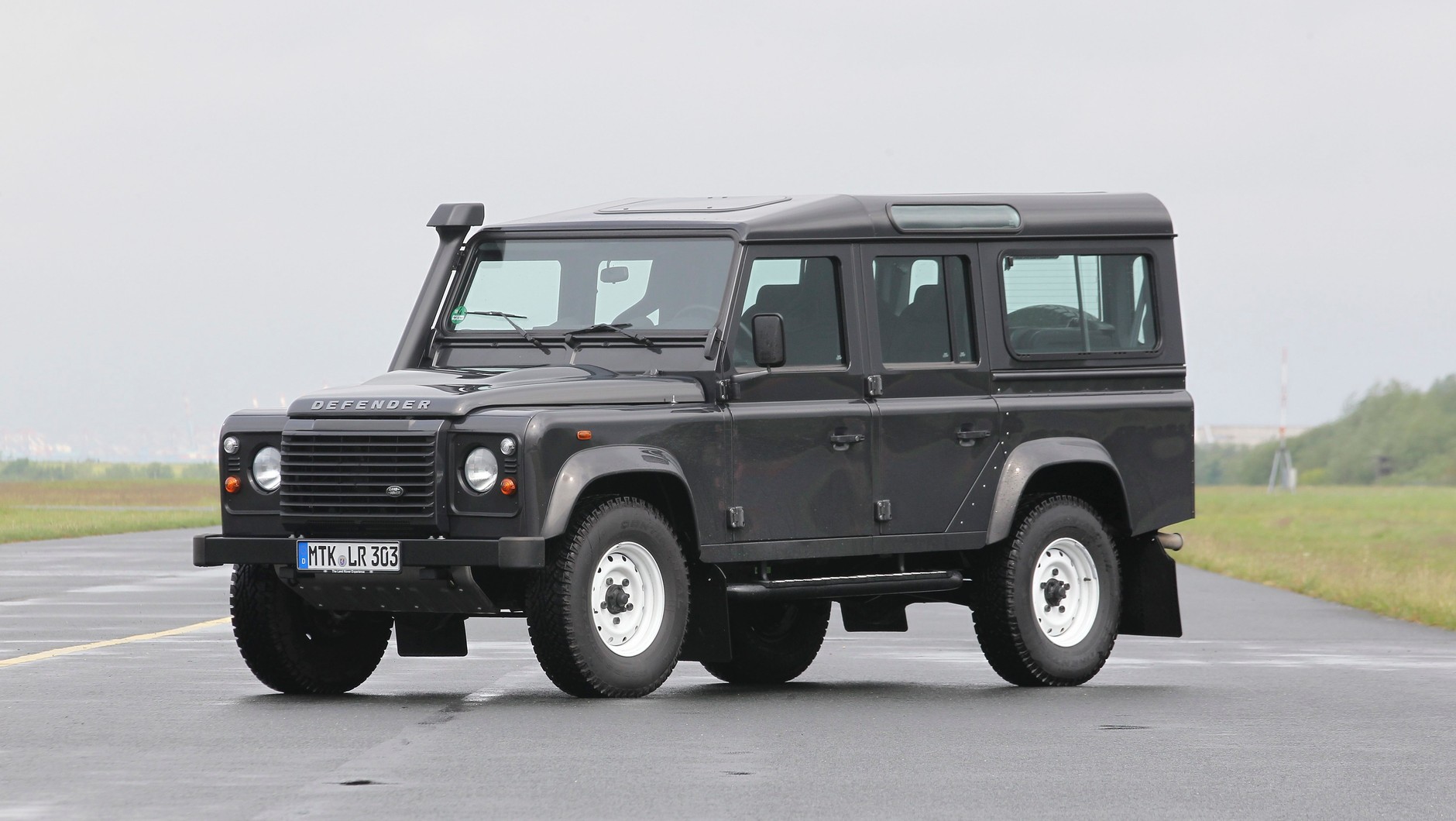 Land Rover Defender produkowany był w latach 1983-2016