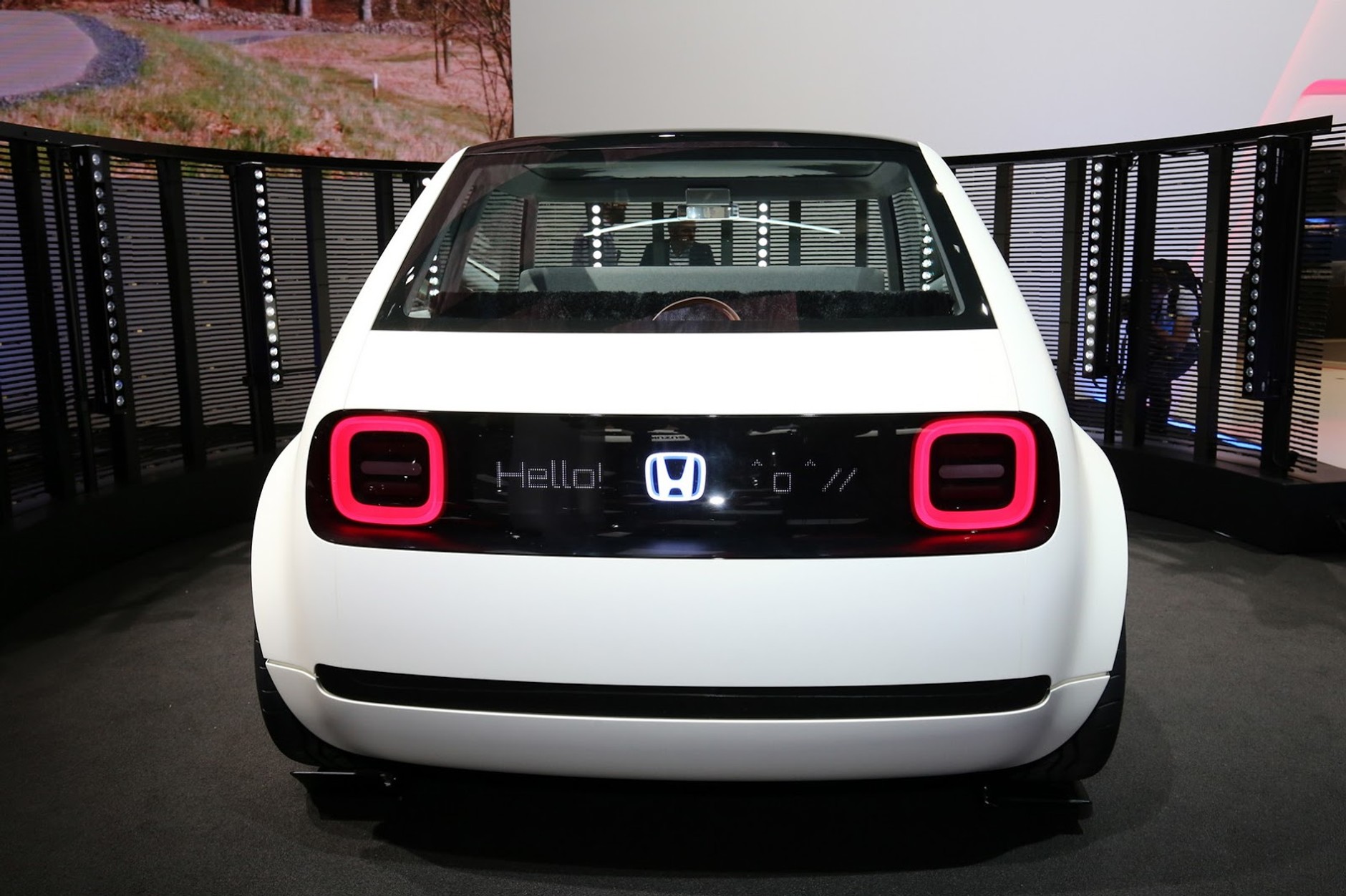 Honda Urban EV – wjeżdża old school