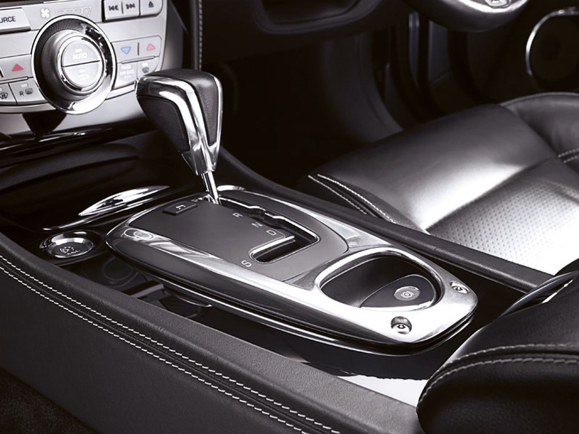 Genewa 2008: Jaguar XKR-S – na szczycie łańcucha pokarmowego (+ wideo)