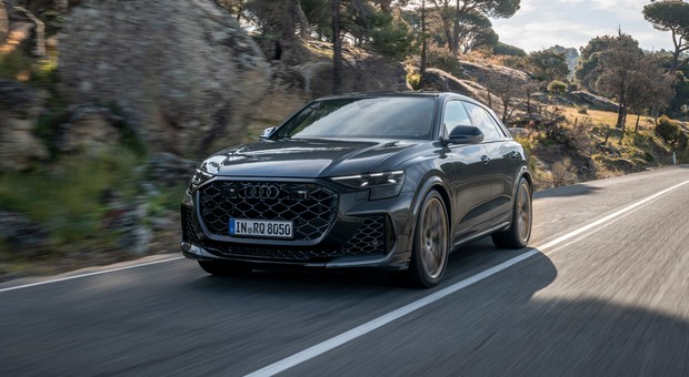 Audi pokazało najmocniejsze spalinowe auto w historii marki. Oto RS Q8 Performance