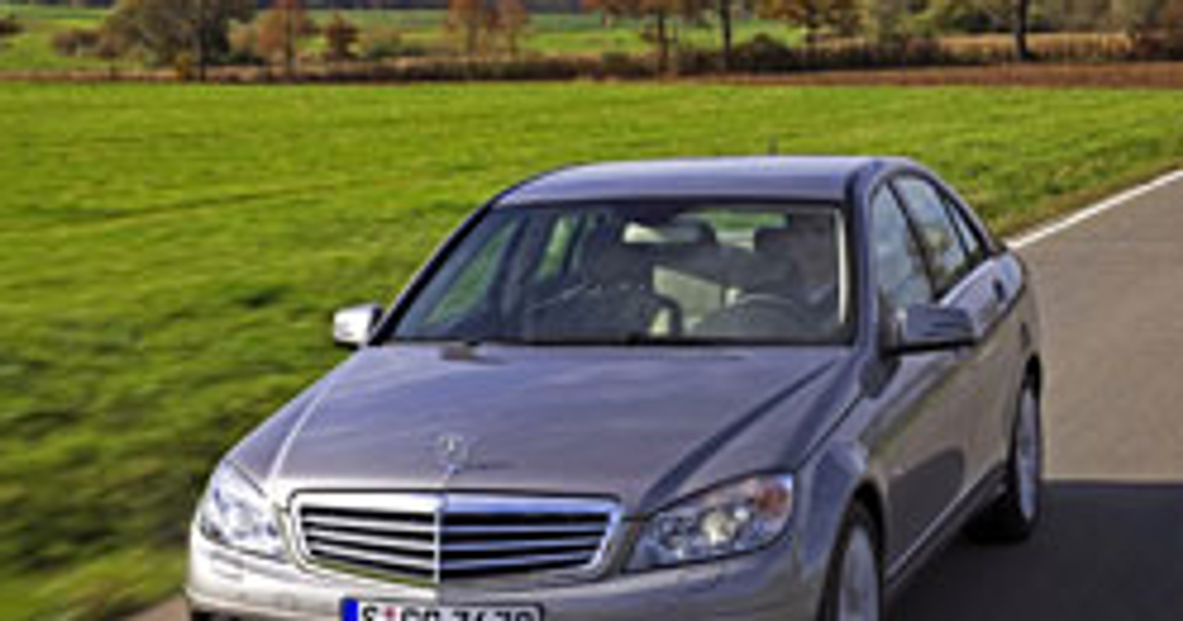 Mercedes-Benz C 350 CGI BlueEFFICIENCY – mocniejszy i oszczędniejszy