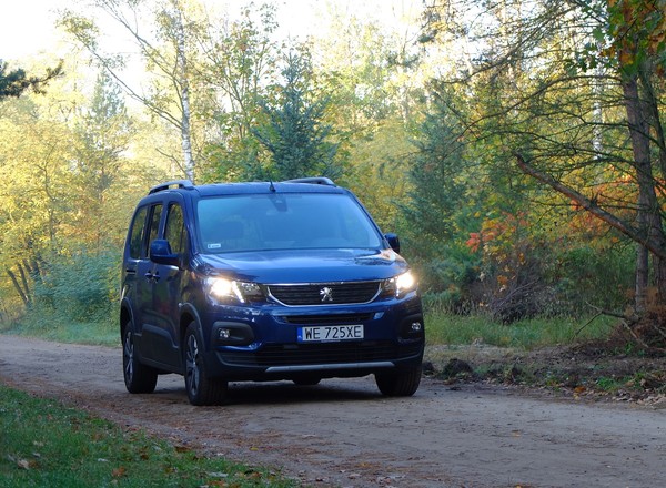 Peugeot Rifter Long 1.5 dCi Allure 130 KM – auto rodzinne, do bólu praktyczne
