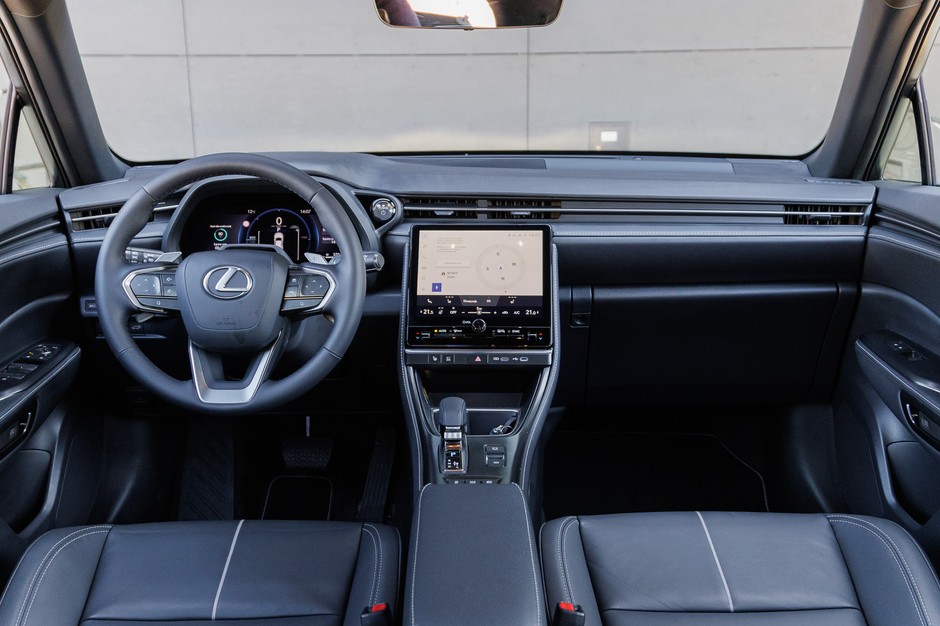 Lexus LBX