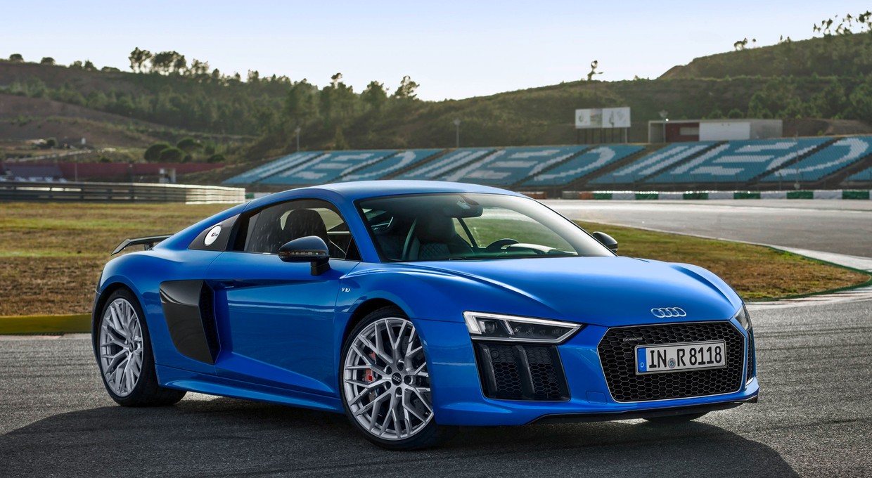 Czwarte zwycięstwo Audi R8