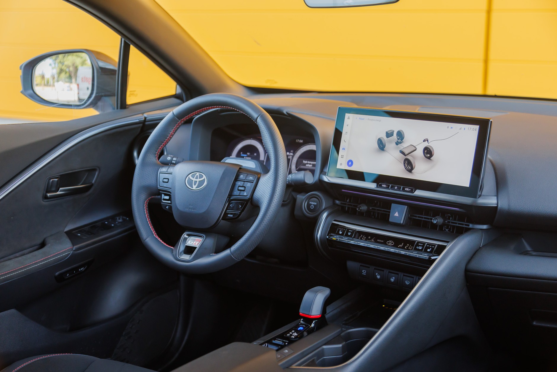 2024 Toyota C-HR PHEV