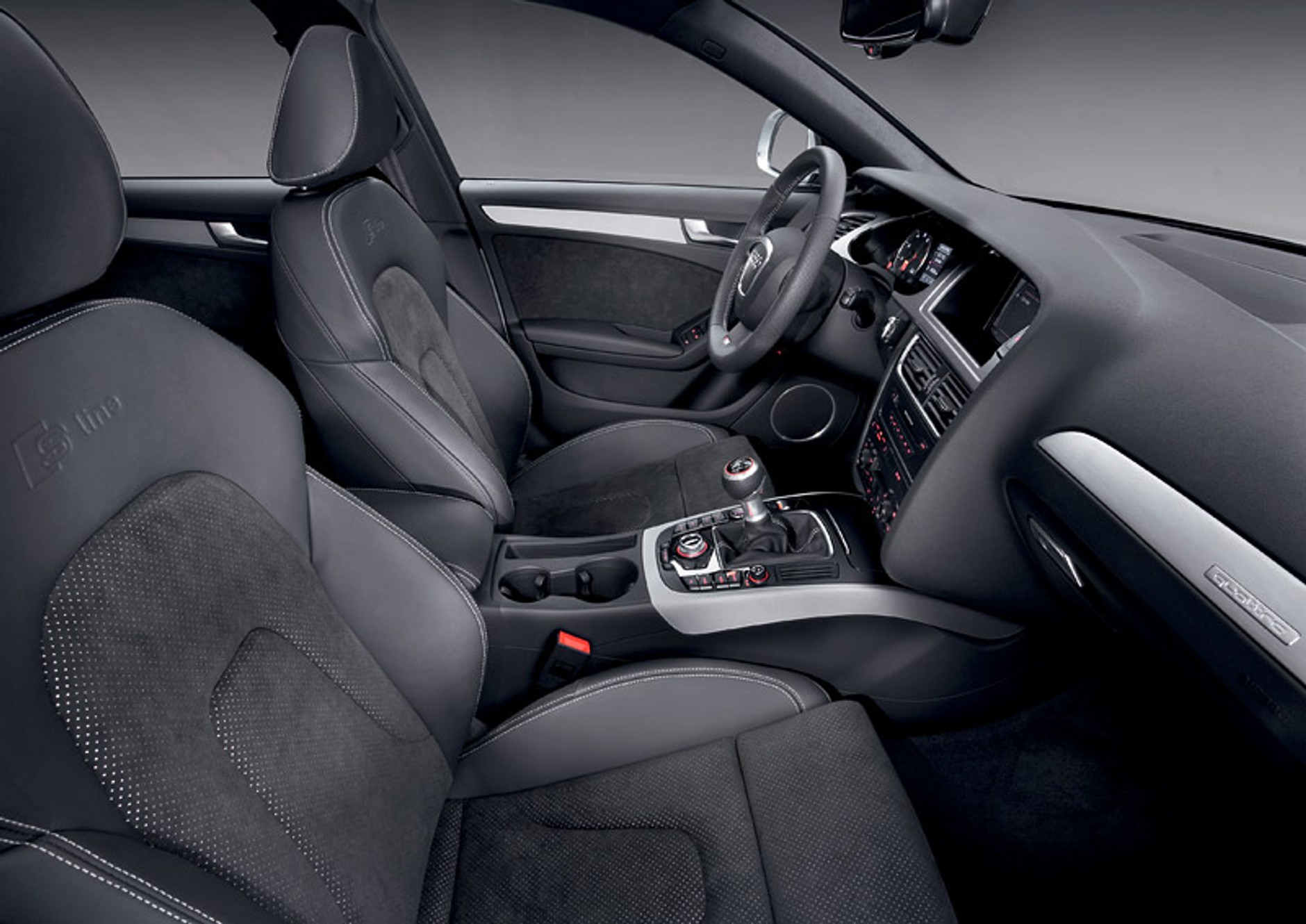 Genewa 2008: Audi A4 Avant – elegancja w parze z przestronnością (nowe zdjęcia)